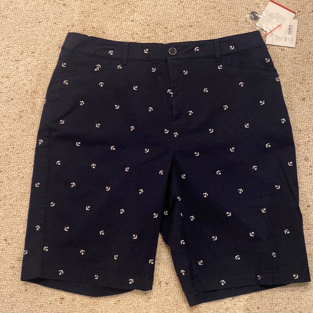 New classic fit shorts